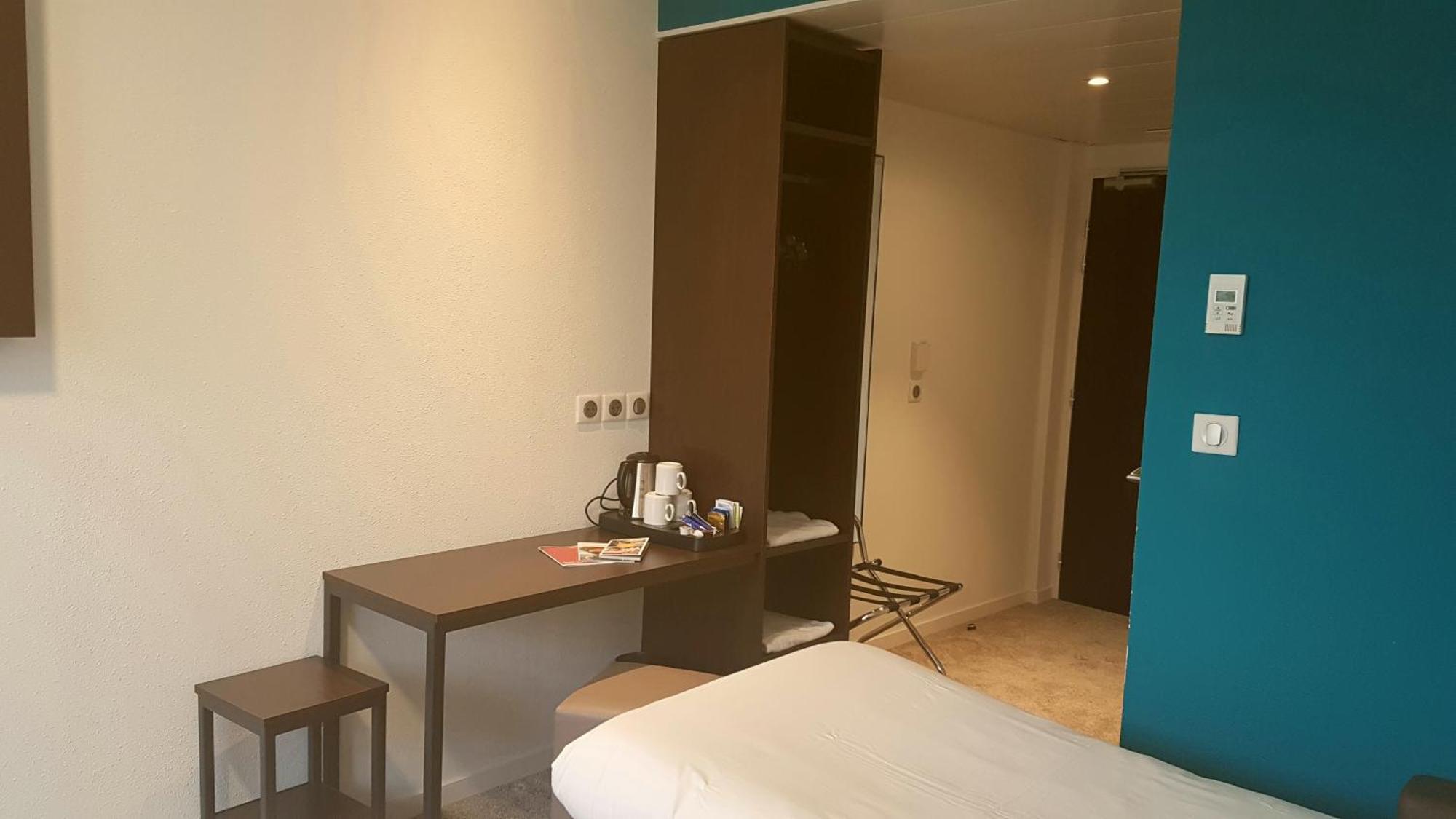 อินิเชียล บาย บัลลาแด็ง ก็อง เมโมเรียล Hotel ห้อง รูปภาพ