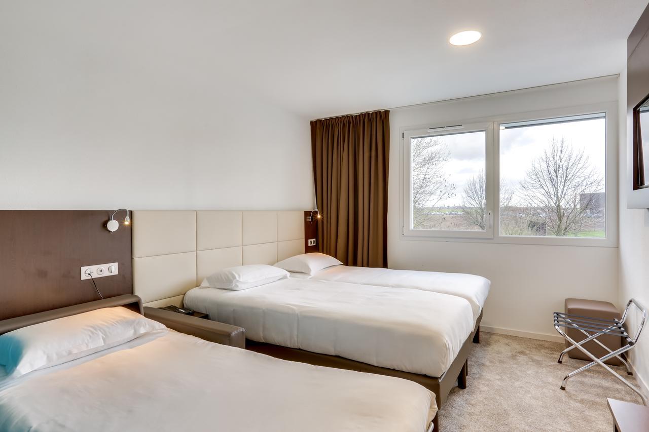 อินิเชียล บาย บัลลาแด็ง ก็อง เมโมเรียล Hotel ภายนอก รูปภาพ