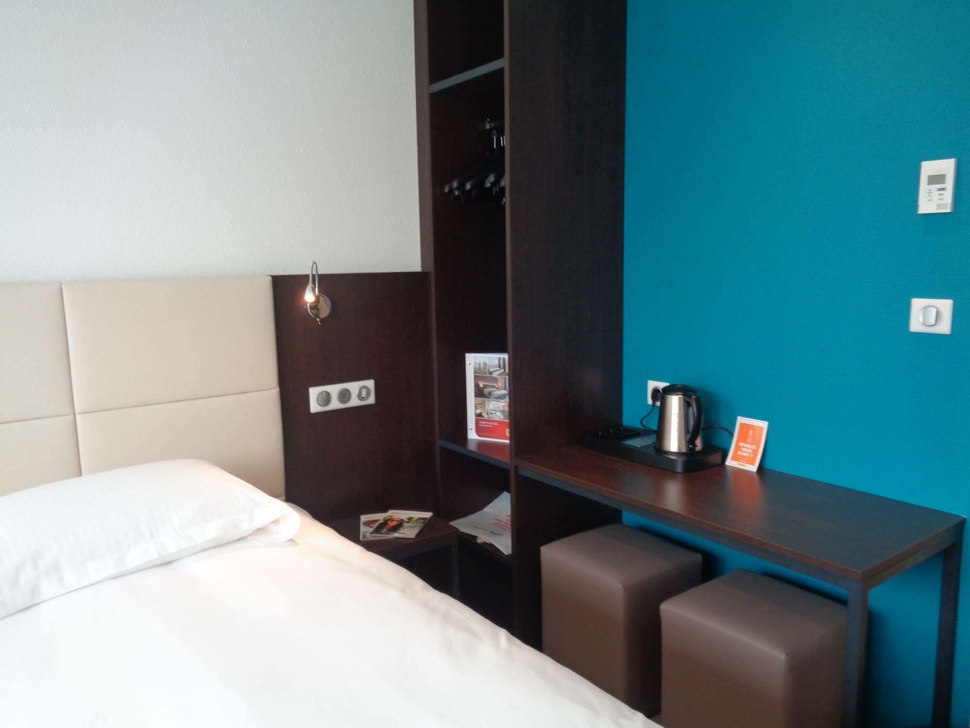 อินิเชียล บาย บัลลาแด็ง ก็อง เมโมเรียล Hotel ภายนอก รูปภาพ